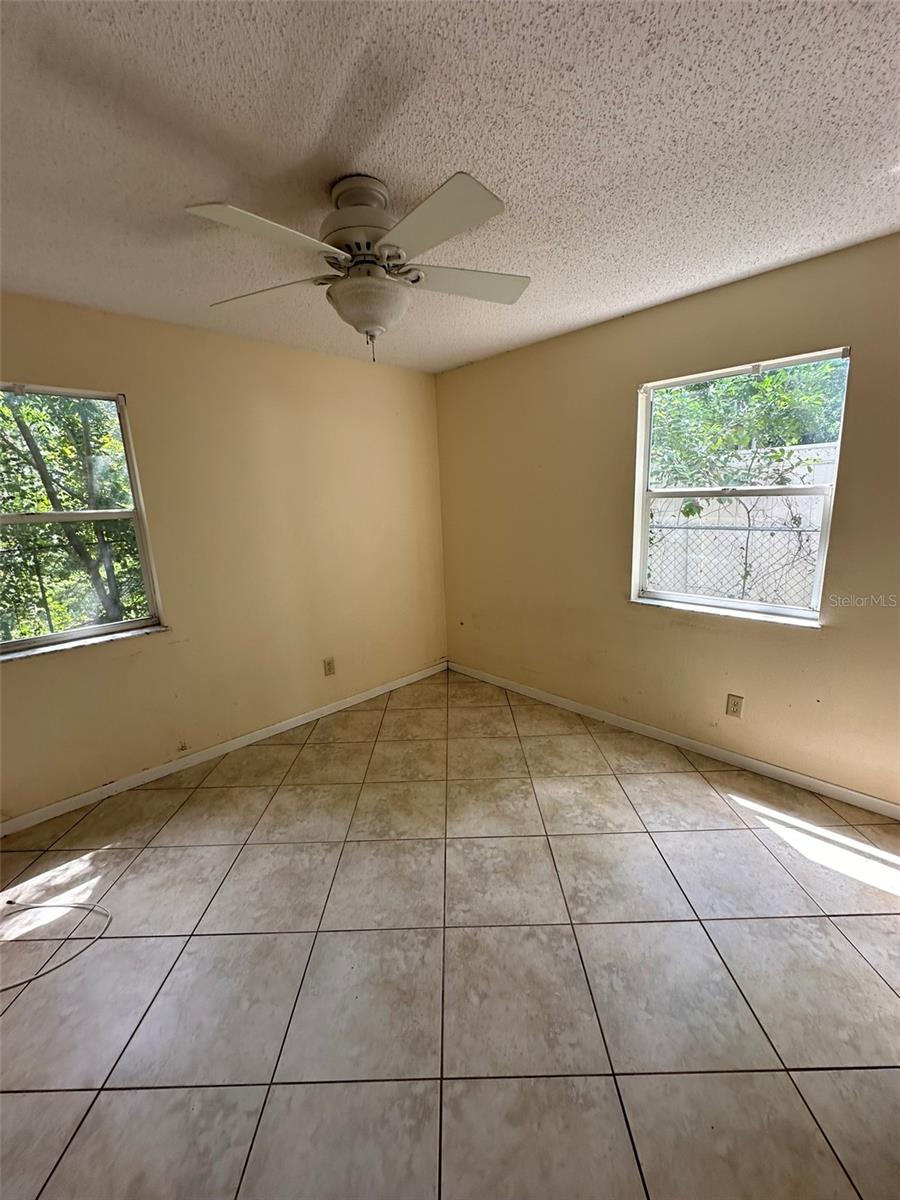 Image 7 of 10 For 650 Palm Place