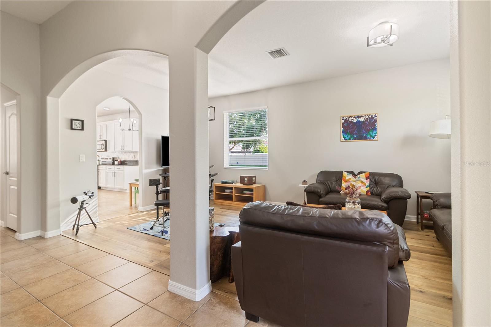 Image 4 of 49 For 2903 Cypress Bowl Road