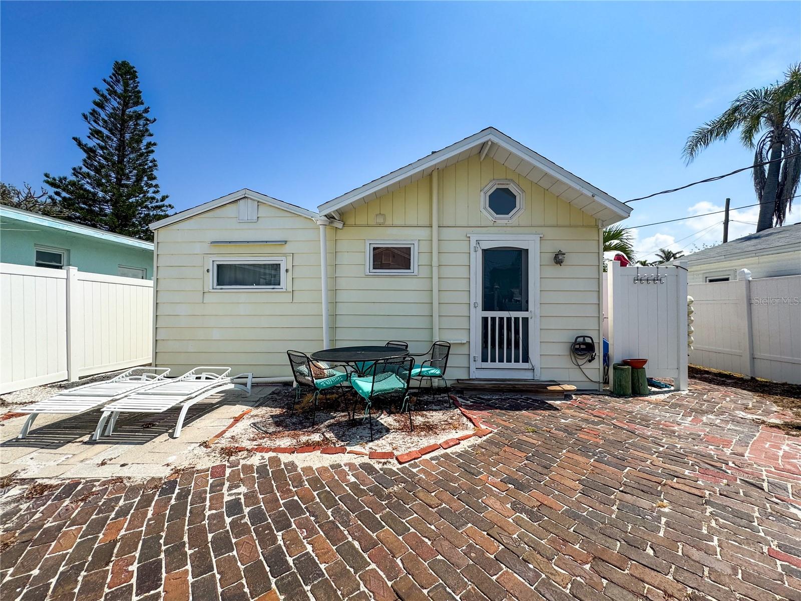 Image 10 of 27 For 13326 1st Street E