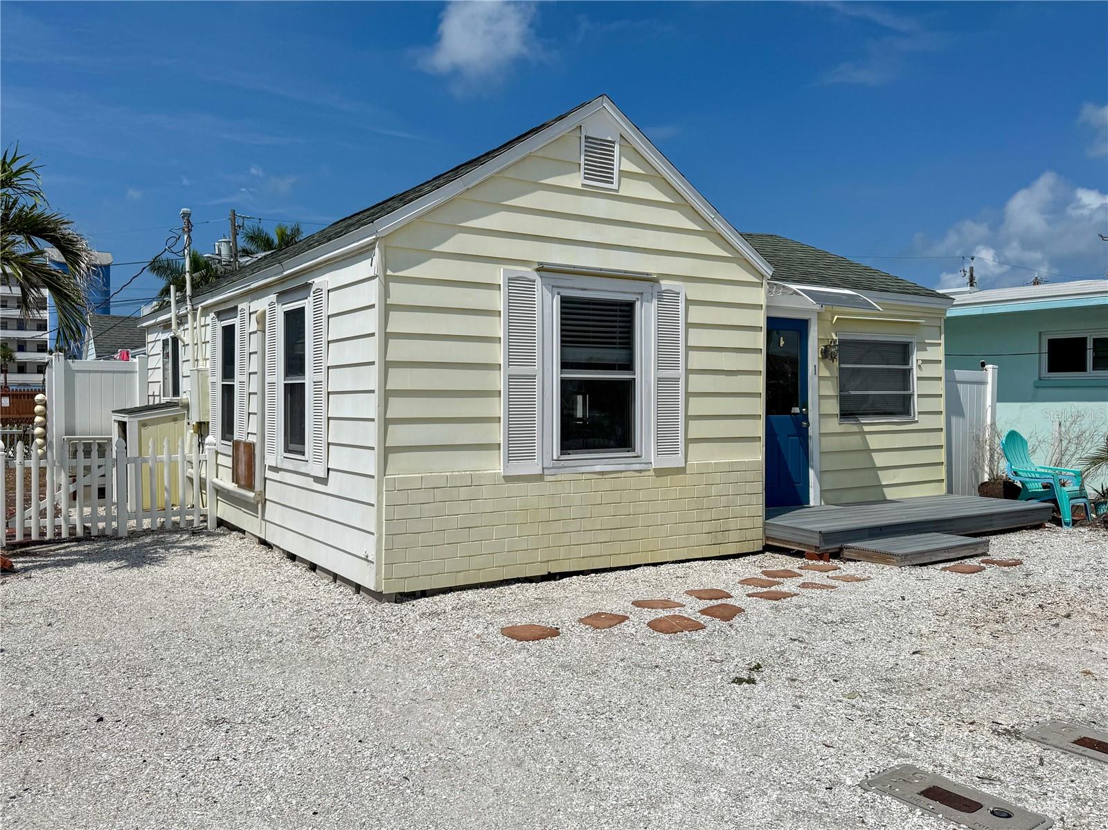 Image 2 of 27 For 13326 1st Street E