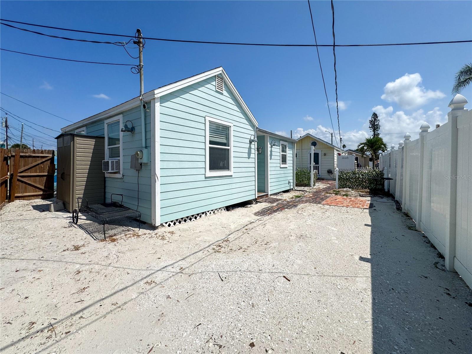 Image 23 of 27 For 13326 1st Street E