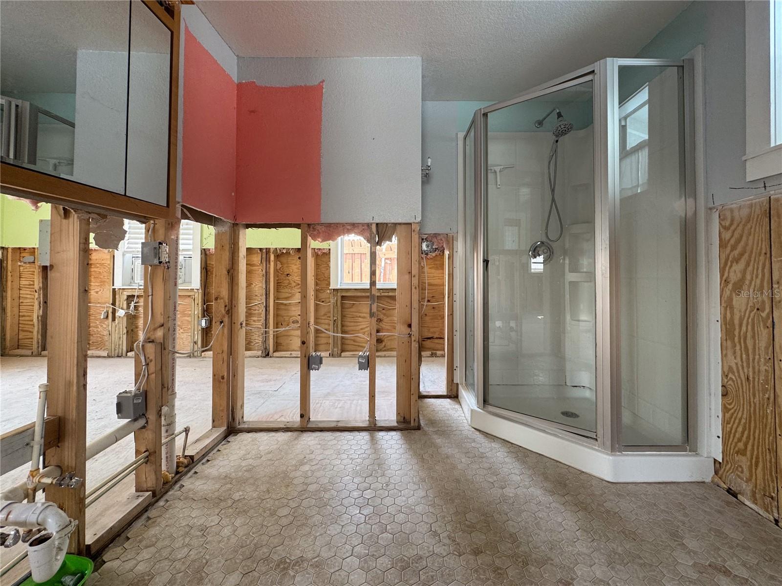 Image 7 of 27 For 13326 1st Street E