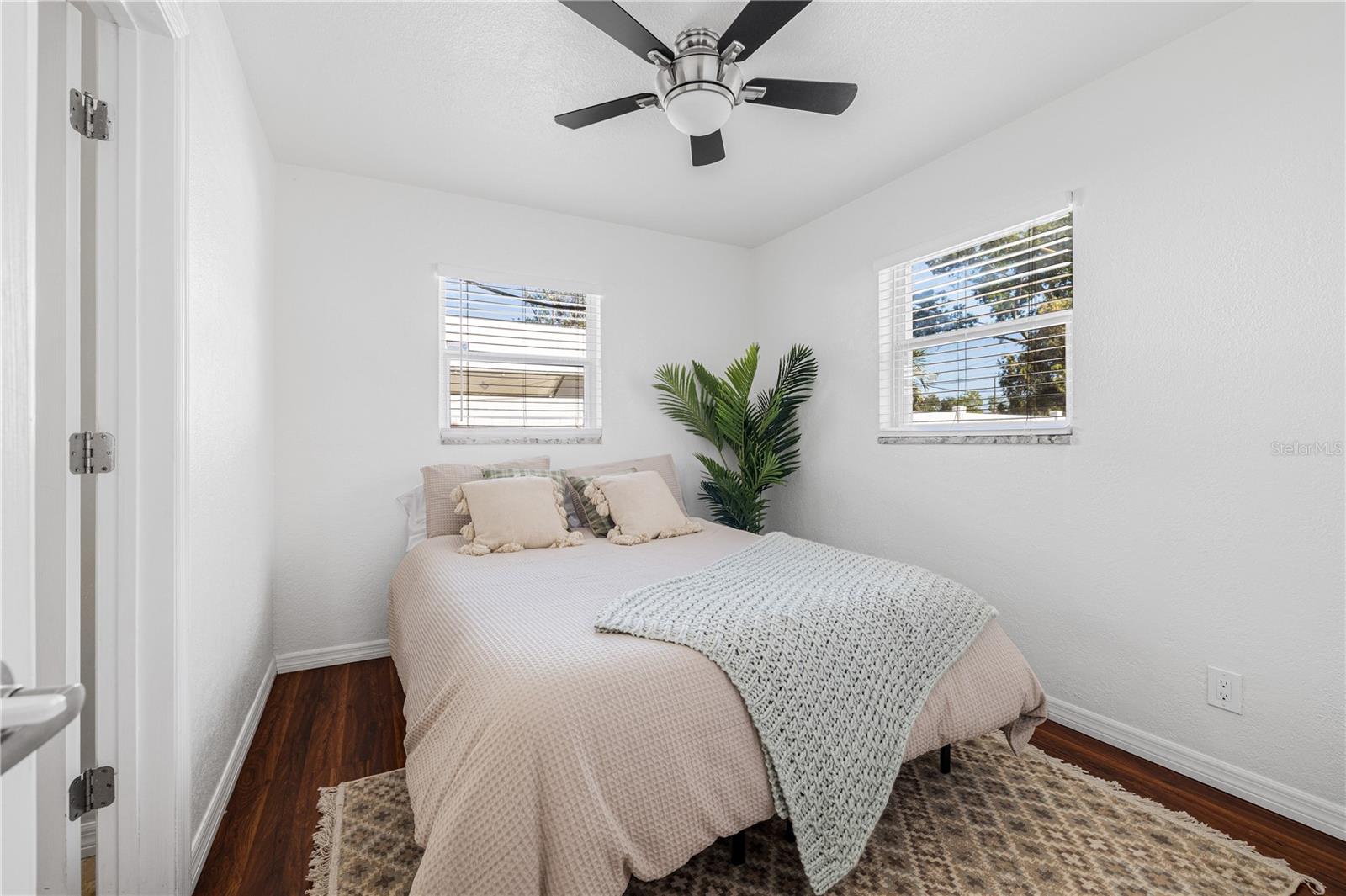 Image 15 of 20 For 5740 67th Avenue N