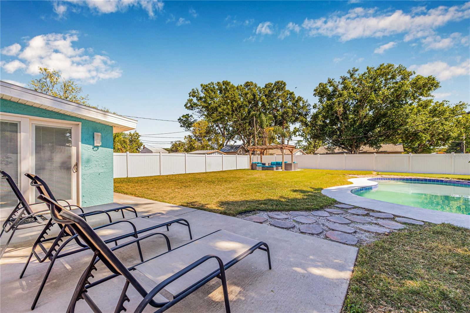 Image 18 of 20 For 5740 67th Avenue N