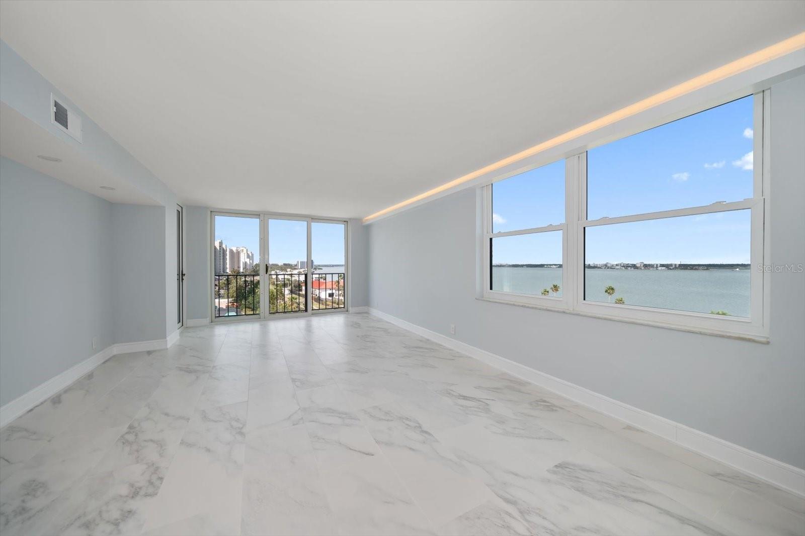 Listing photo id 11 for 1400 Gulf Boulevard 804
