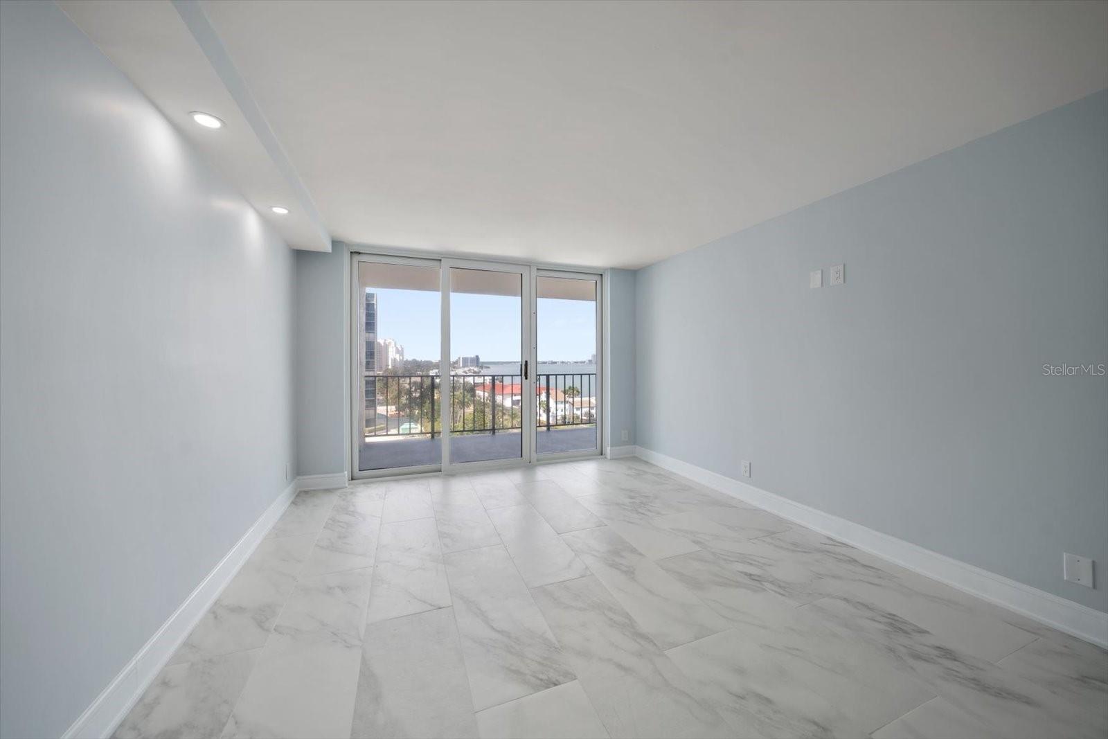 Listing photo id 21 for 1400 Gulf Boulevard 804