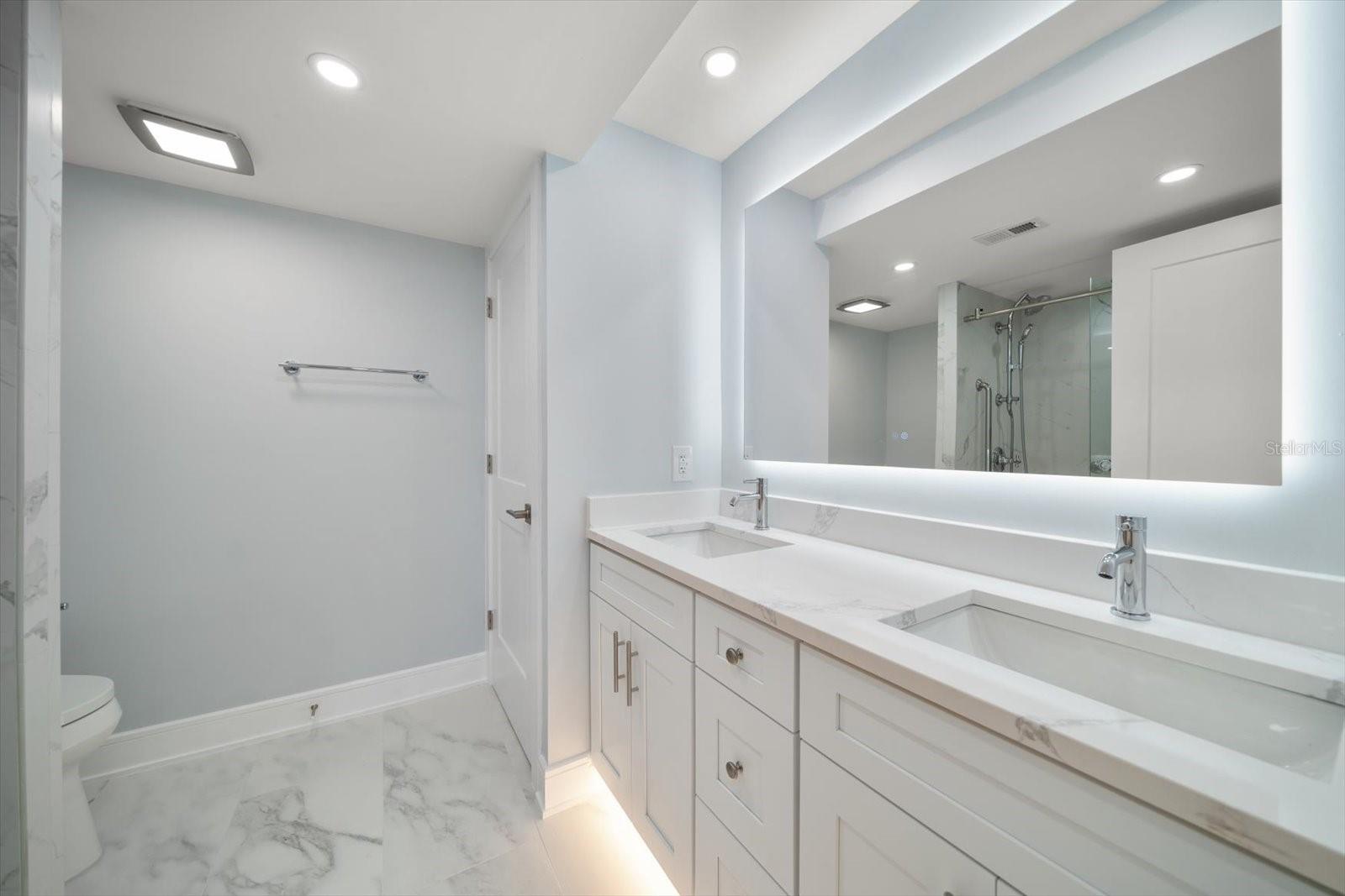 Listing photo id 24 for 1400 Gulf Boulevard 804