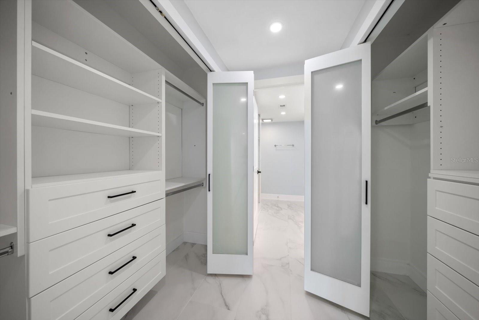 Listing photo id 25 for 1400 Gulf Boulevard 804