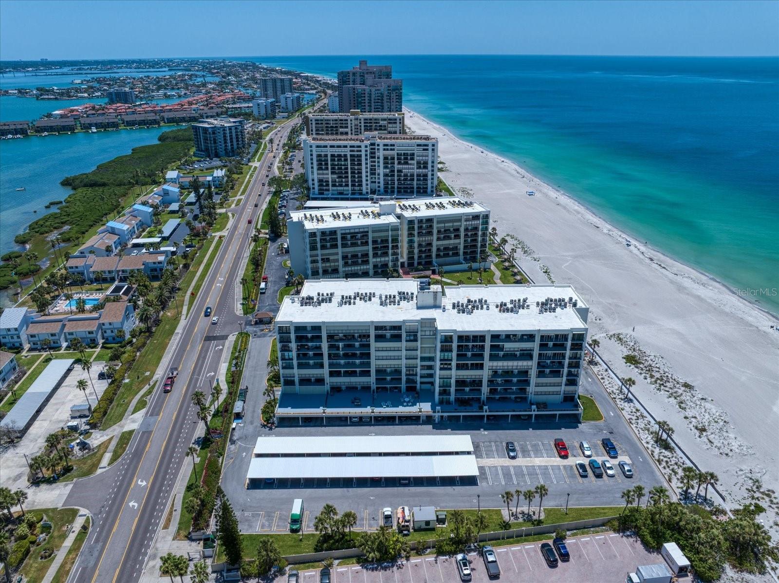 Listing photo id 35 for 1400 Gulf Boulevard 804