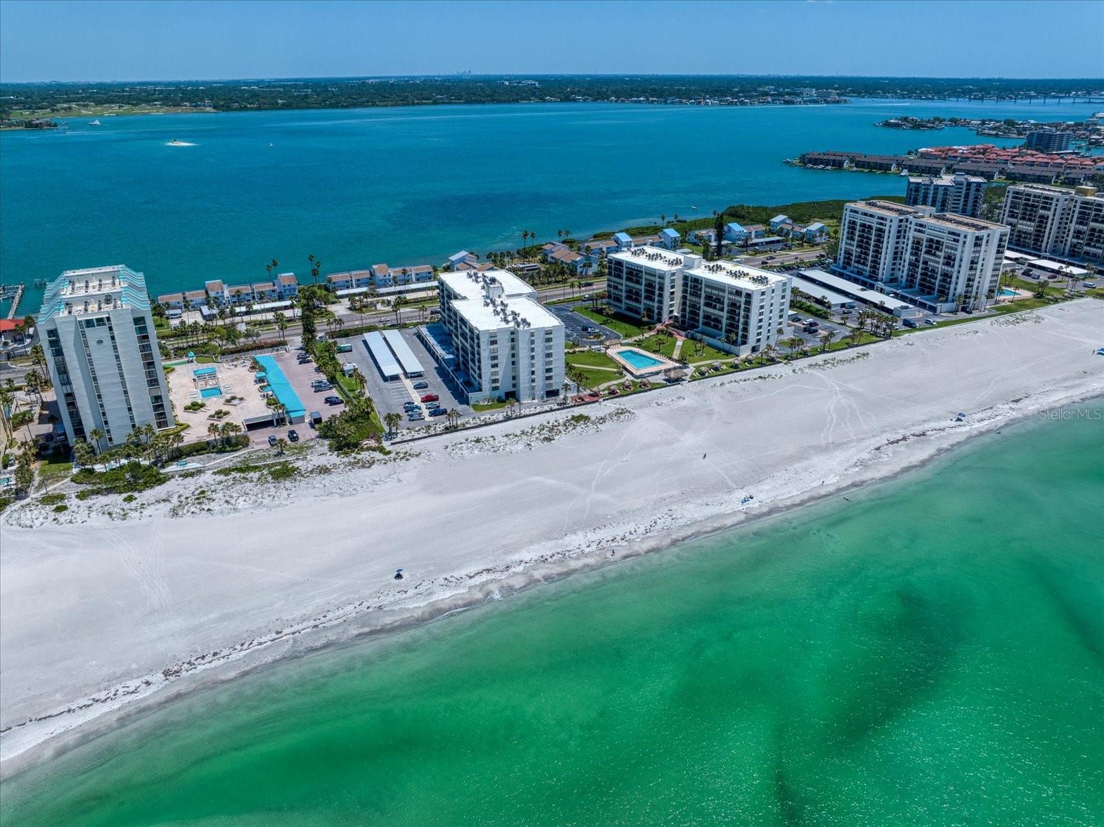 Listing photo id 39 for 1400 Gulf Boulevard 804