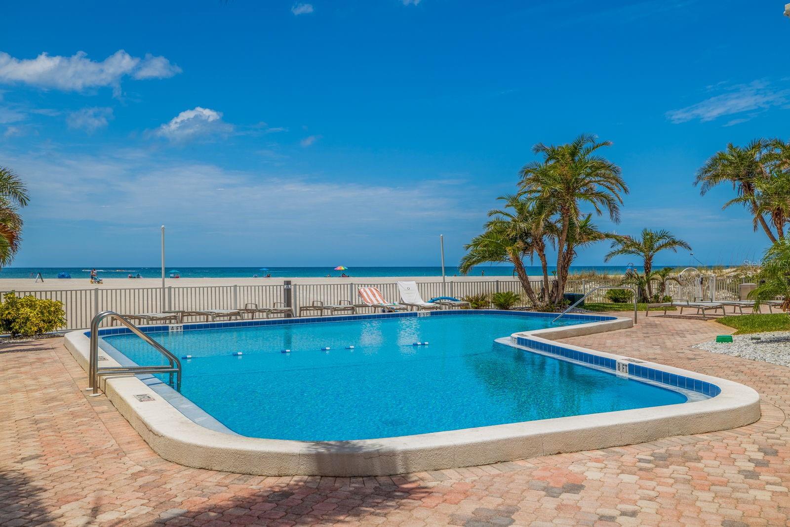 Image 23 of 30 For 4950 Gulf Boulevard 408