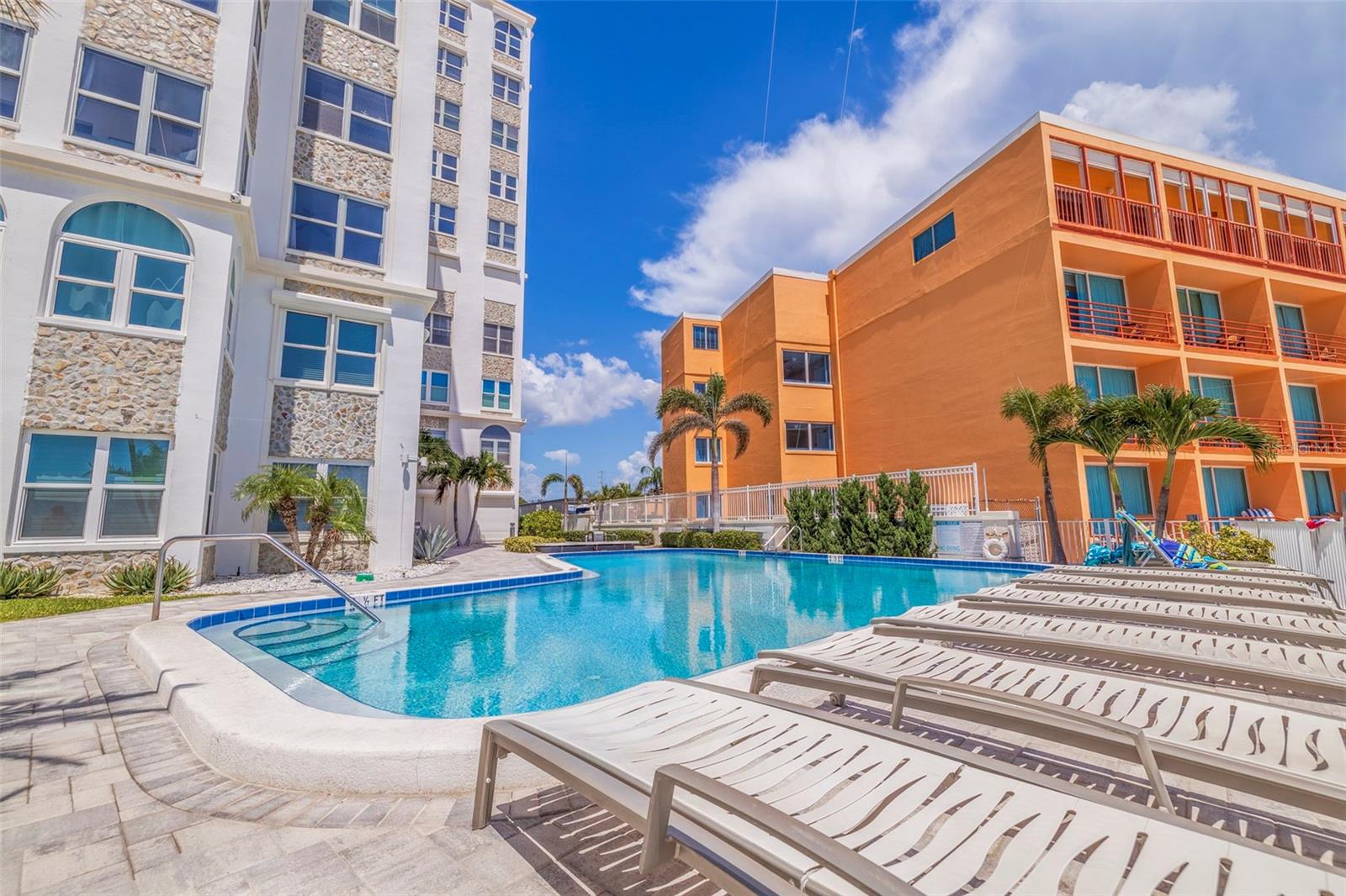 Image 25 of 30 For 4950 Gulf Boulevard 408