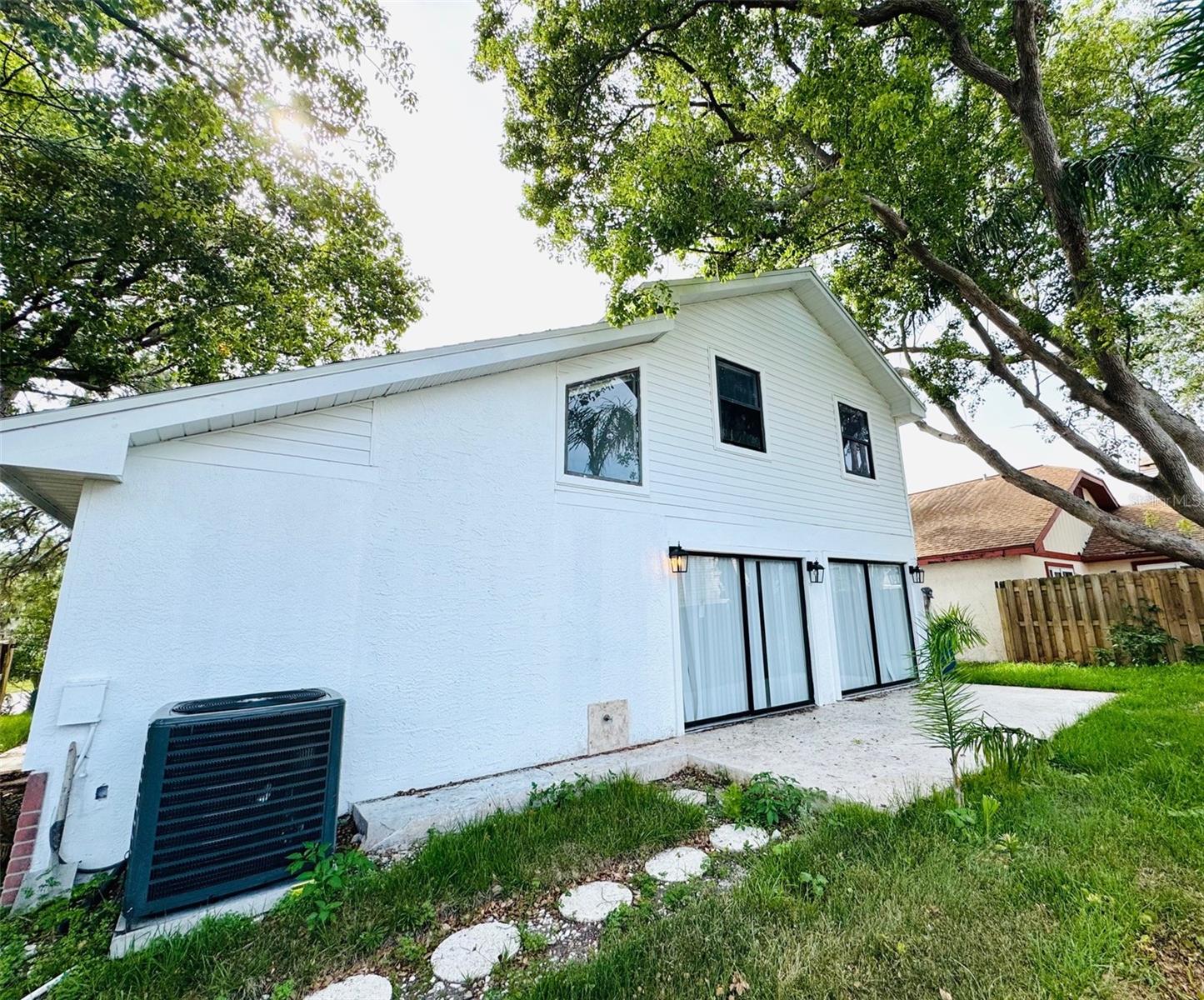 Image 3 of 23 For 2233 Springwood Circle W