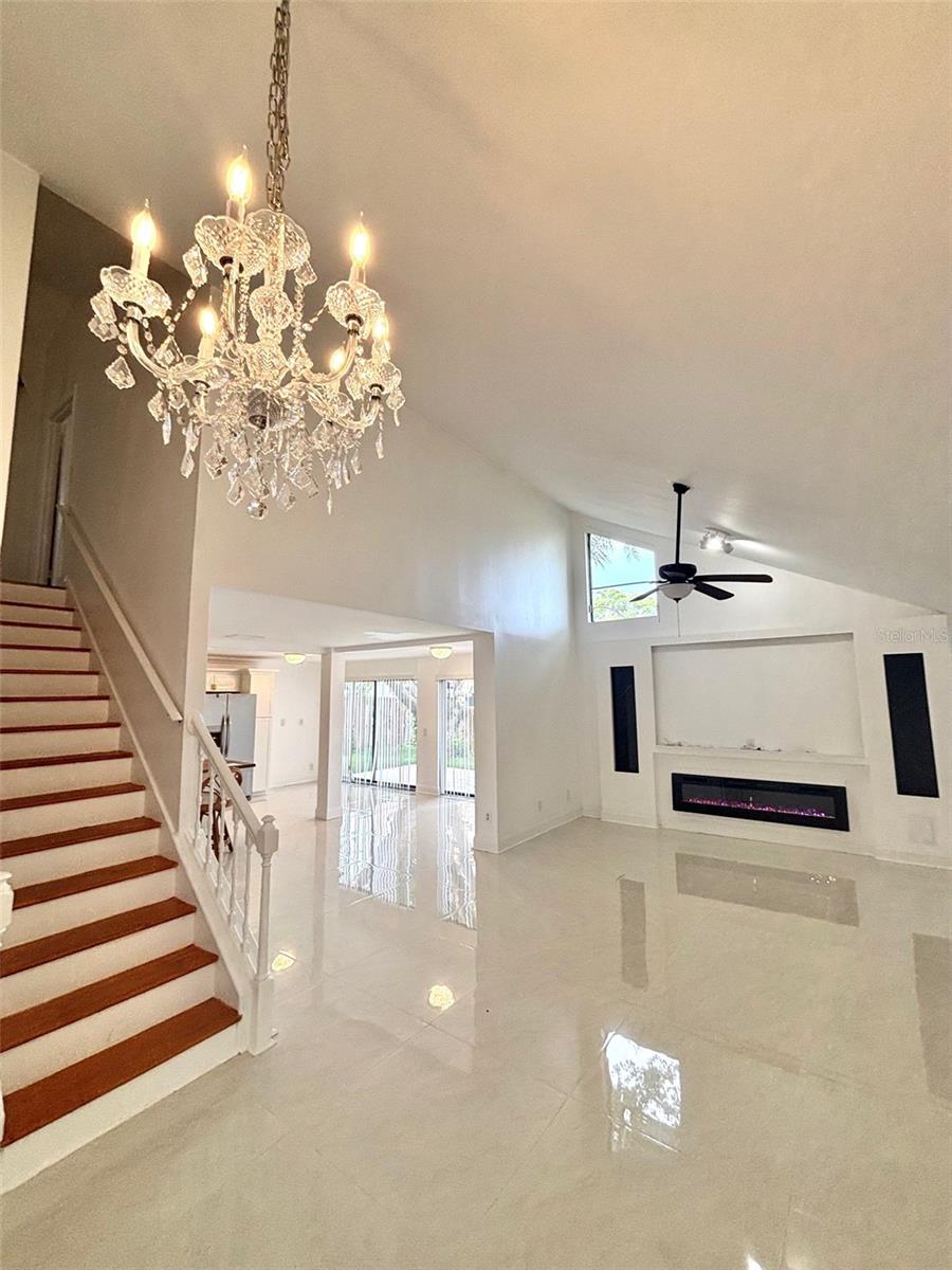 Image 6 of 23 For 2233 Springwood Circle W
