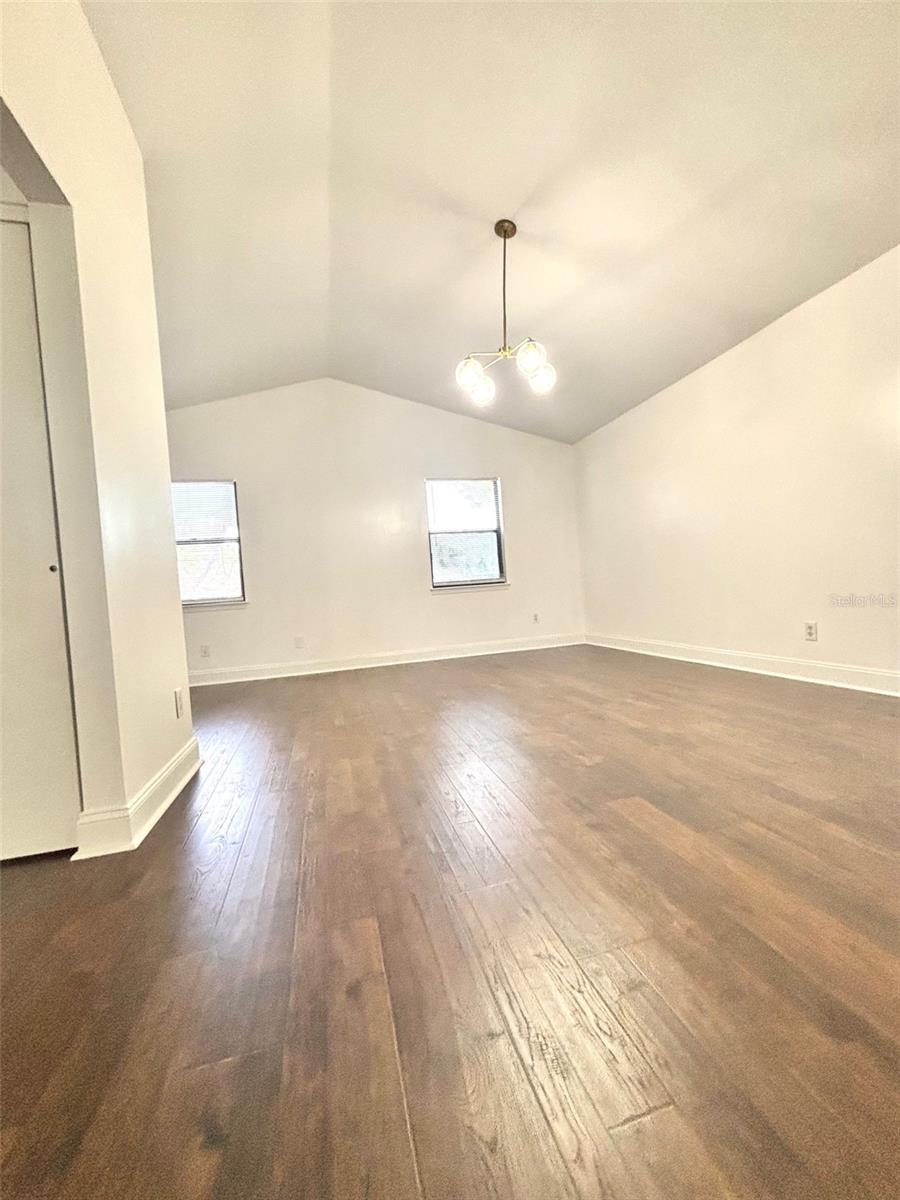 Image 8 of 23 For 2233 Springwood Circle W