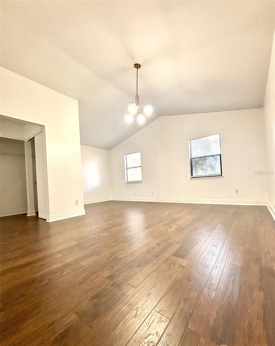 Image 9 of 23 For 2233 Springwood Circle W
