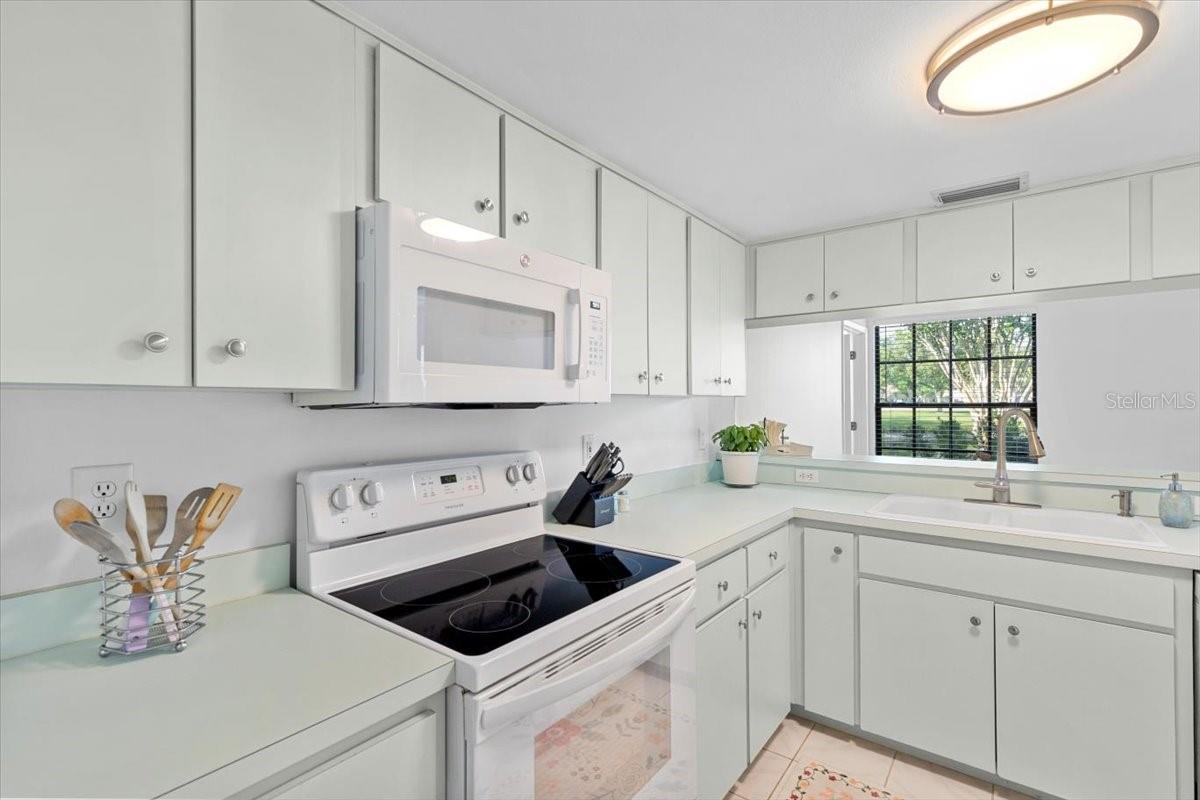 Image 5 of 25 For 3366 Mermoor Drive 1106