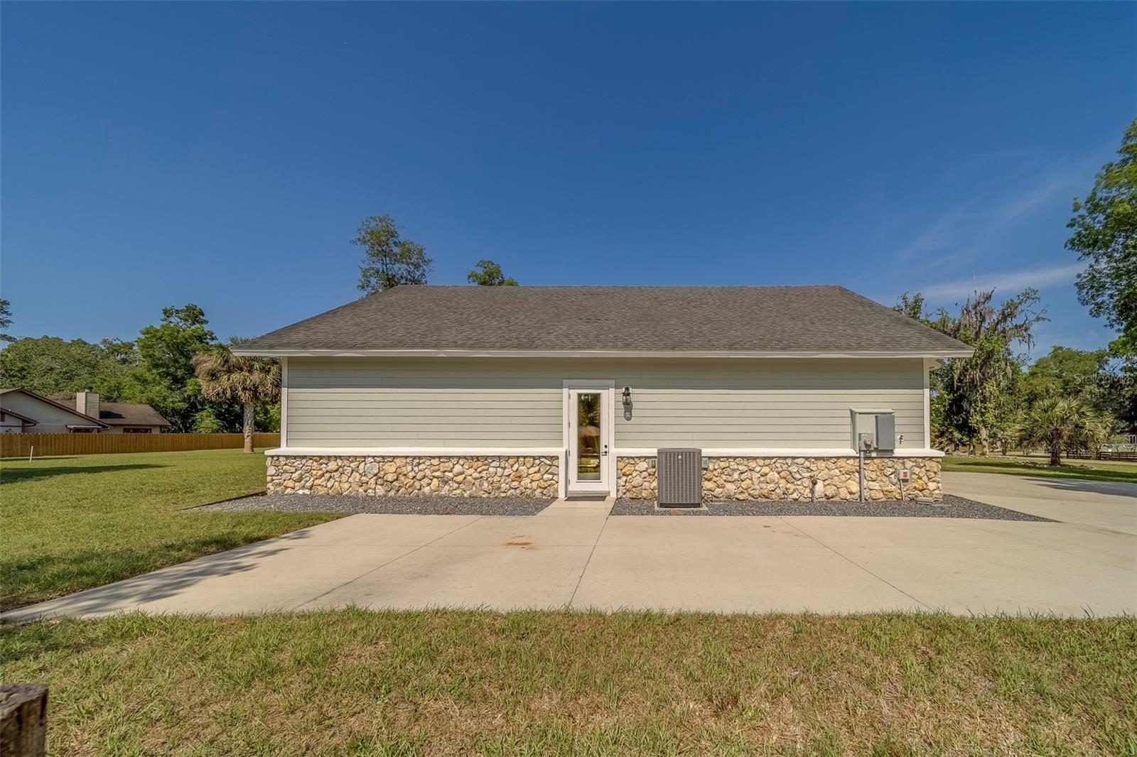 Image 63 of 98 For 4004 47th Place