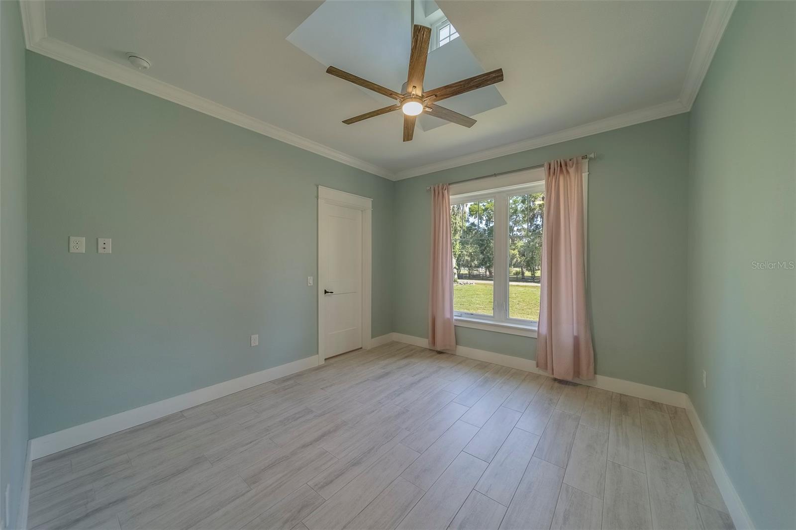 Image 8 of 98 For 4004 47th Place