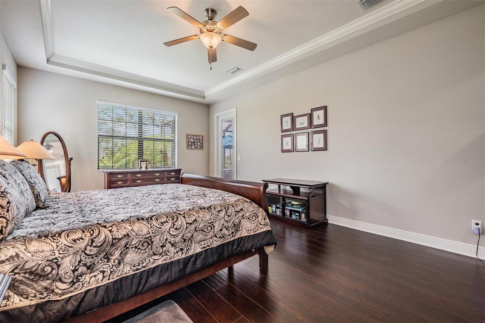Listing photo id 13 for 32242 Summerglade Drive
