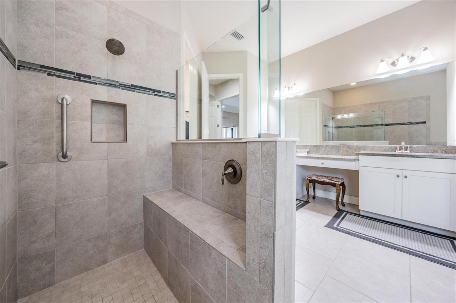 Listing photo id 19 for 32242 Summerglade Drive