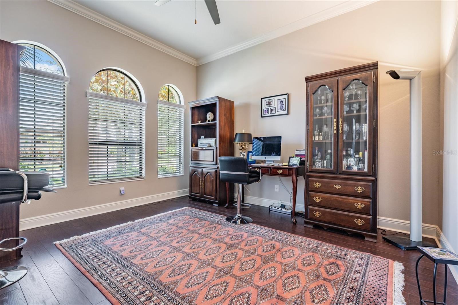 Listing photo id 2 for 32242 Summerglade Drive