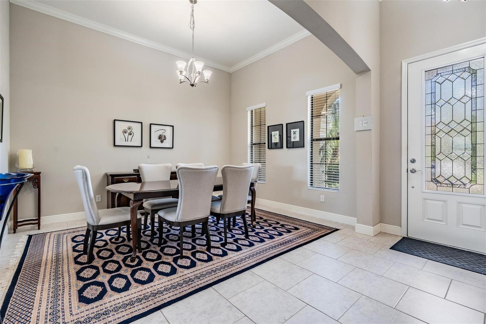 Listing photo id 3 for 32242 Summerglade Drive