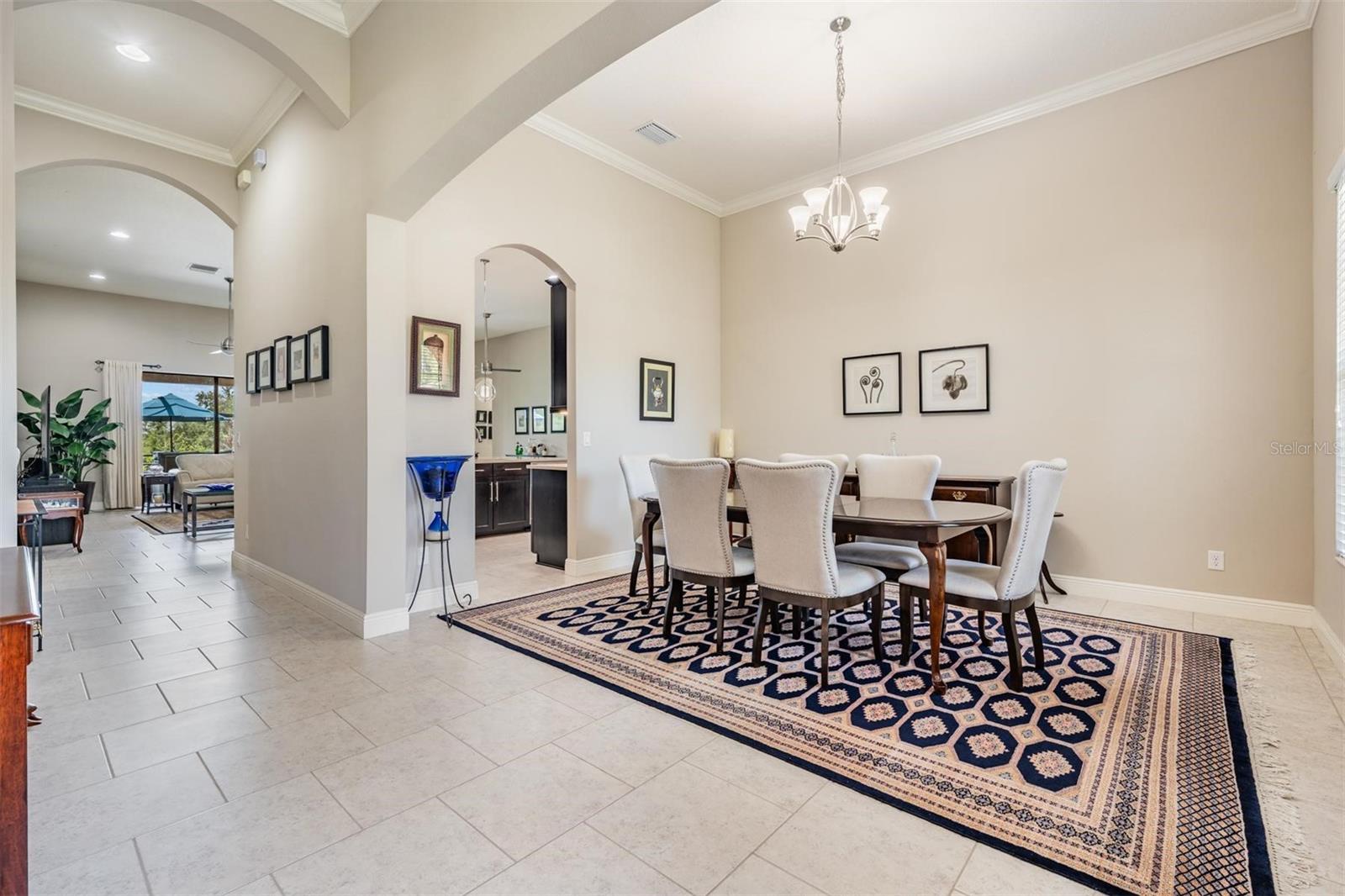 Listing photo id 4 for 32242 Summerglade Drive
