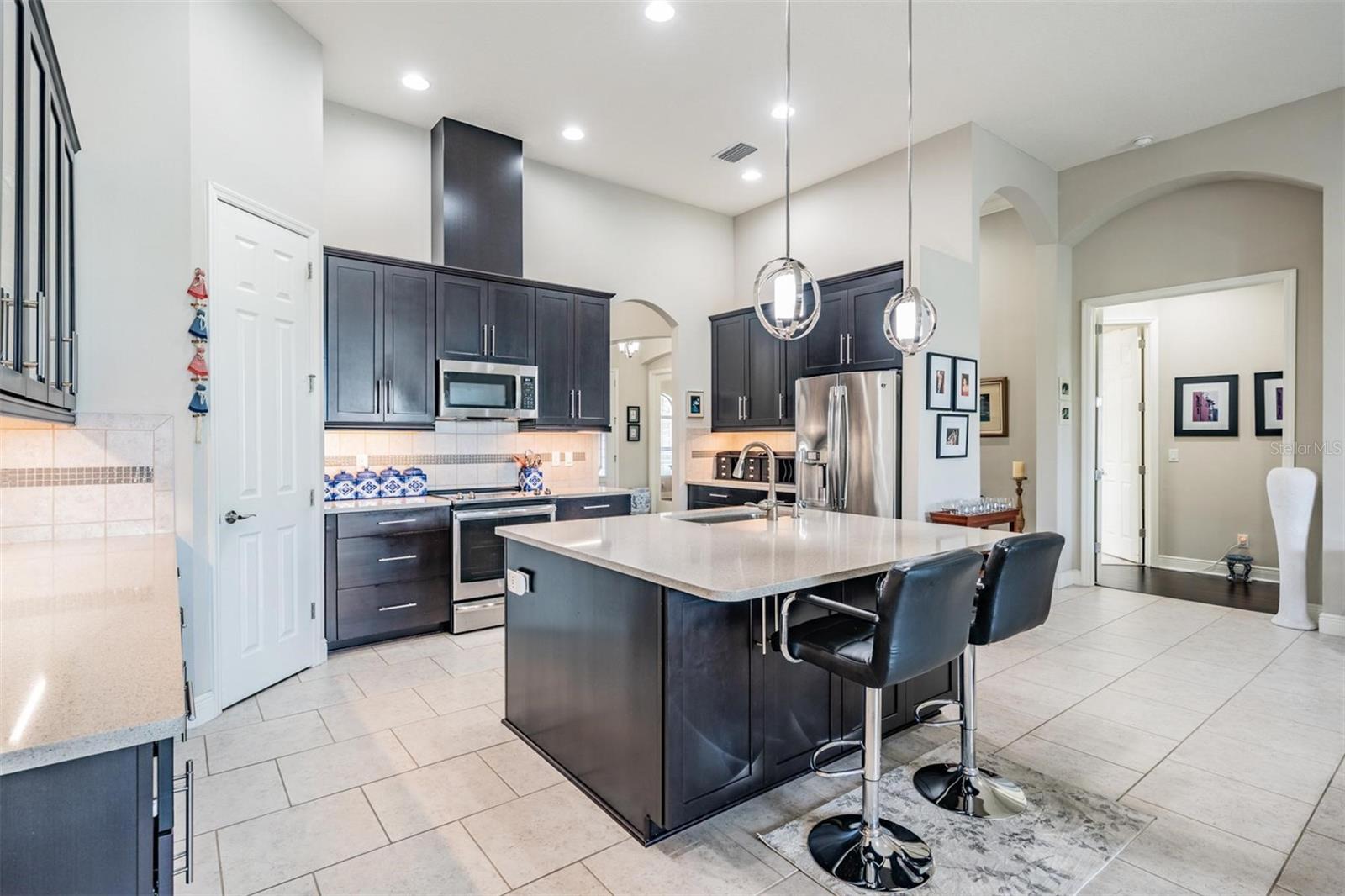 Listing photo id 6 for 32242 Summerglade Drive