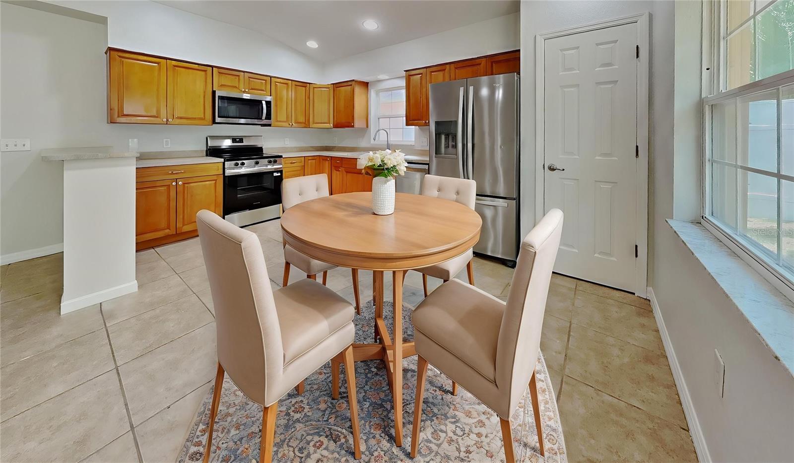 Image 2 of 16 For 1850 Fuller Drive