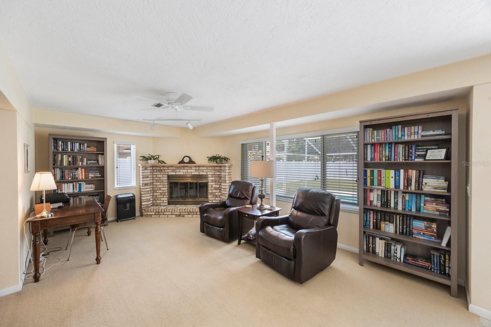 Image 10 of 46 For 13821 Joyce Drive