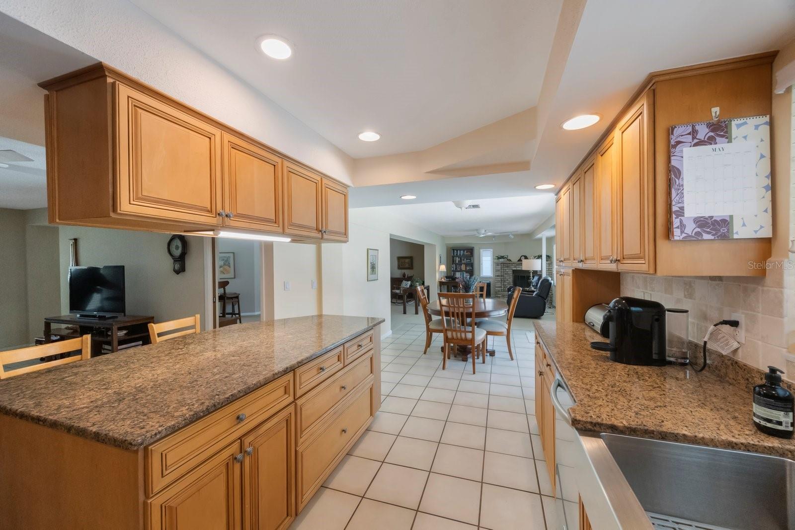Image 16 of 46 For 13821 Joyce Drive