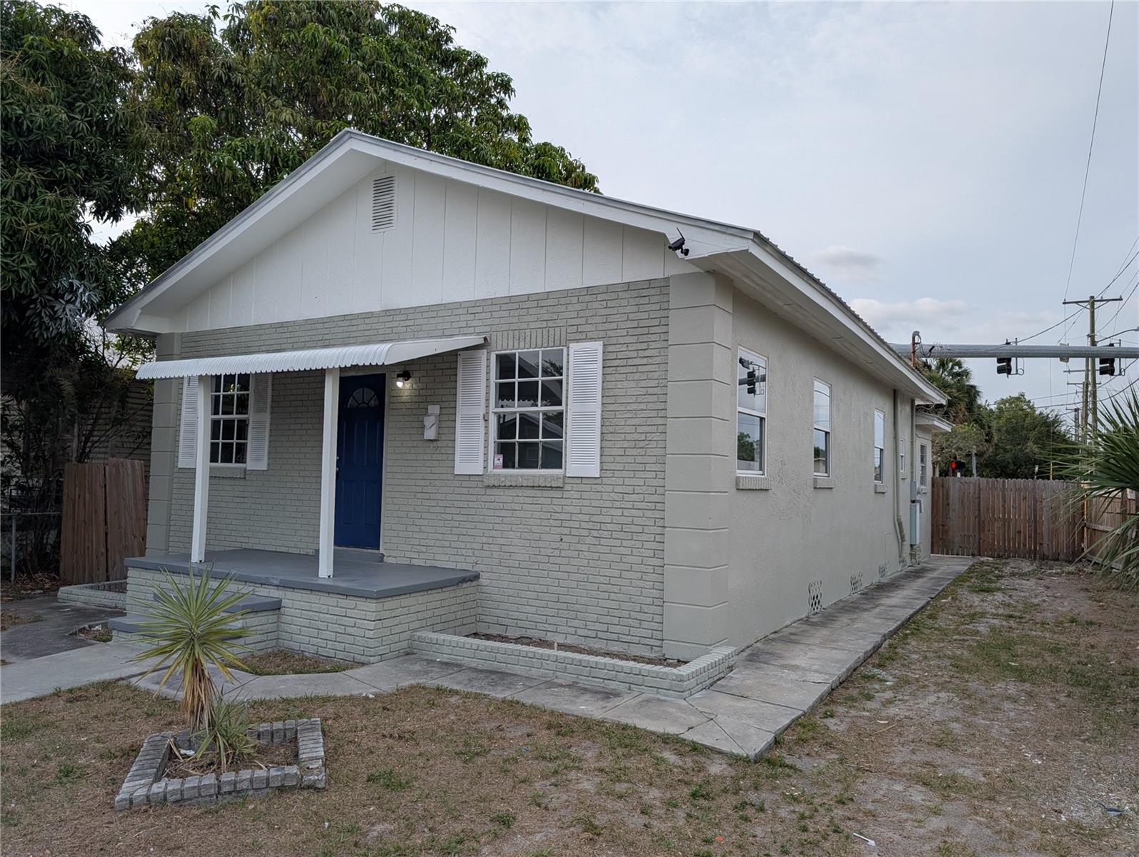 Image 2 of 11 For 1316 Holmes Avenue