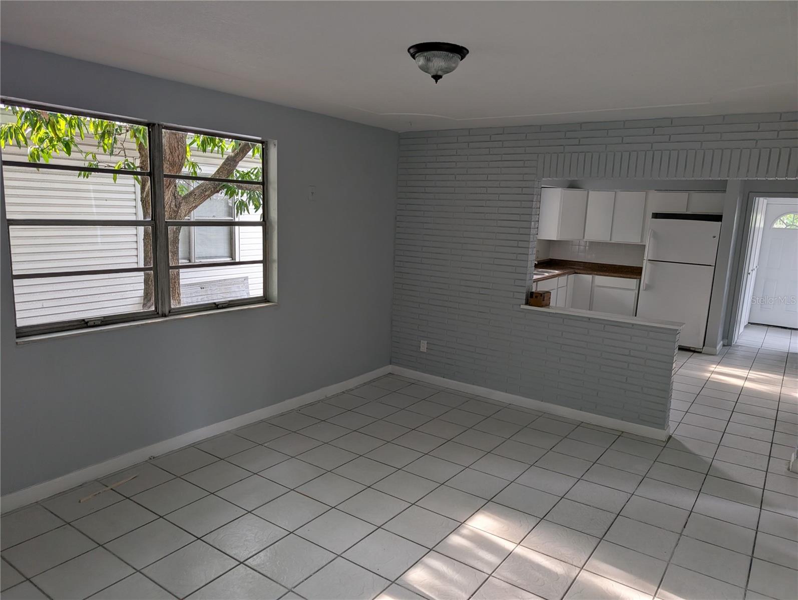Image 4 of 11 For 1316 Holmes Avenue