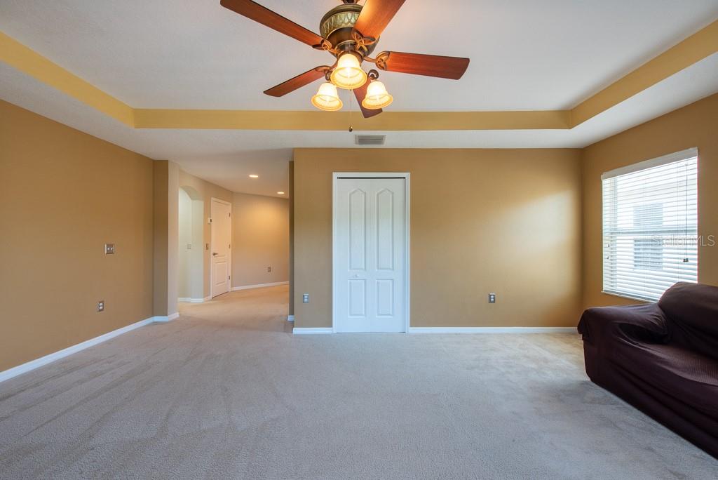 Image 40 of 61 For 18424 Cypress Bay Parkway