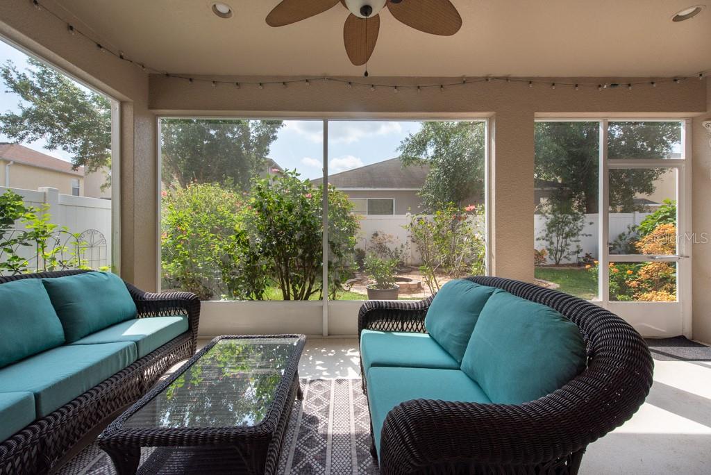 Image 42 of 61 For 18424 Cypress Bay Parkway