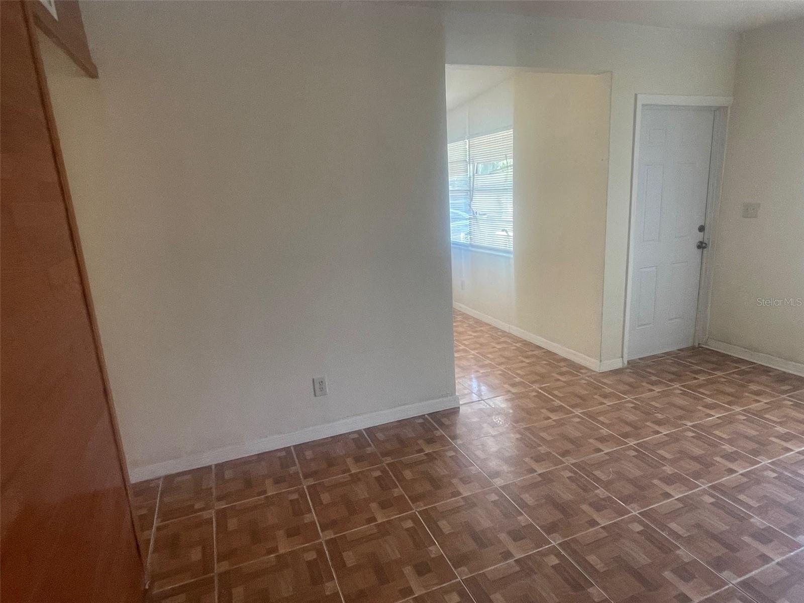 Image 3 of 22 For 6289 30th Street N