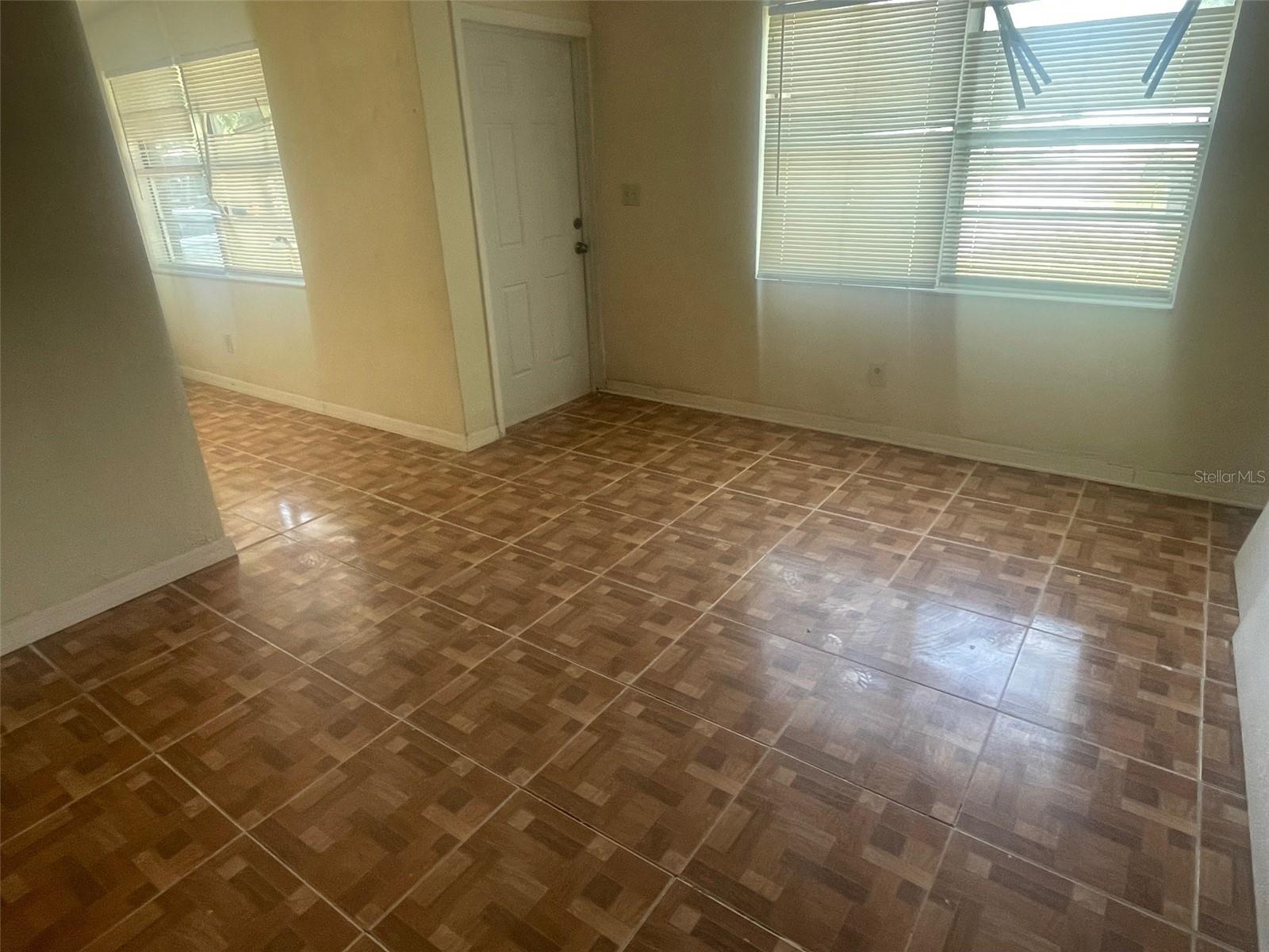 Image 4 of 22 For 6289 30th Street N