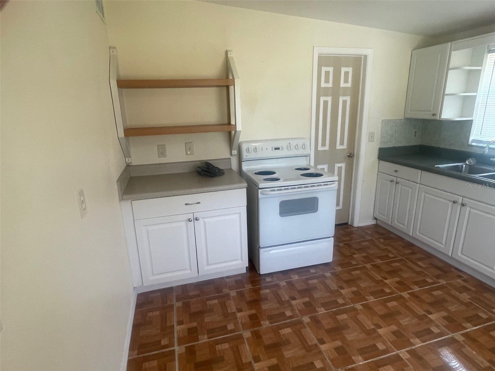 Image 7 of 22 For 6289 30th Street N