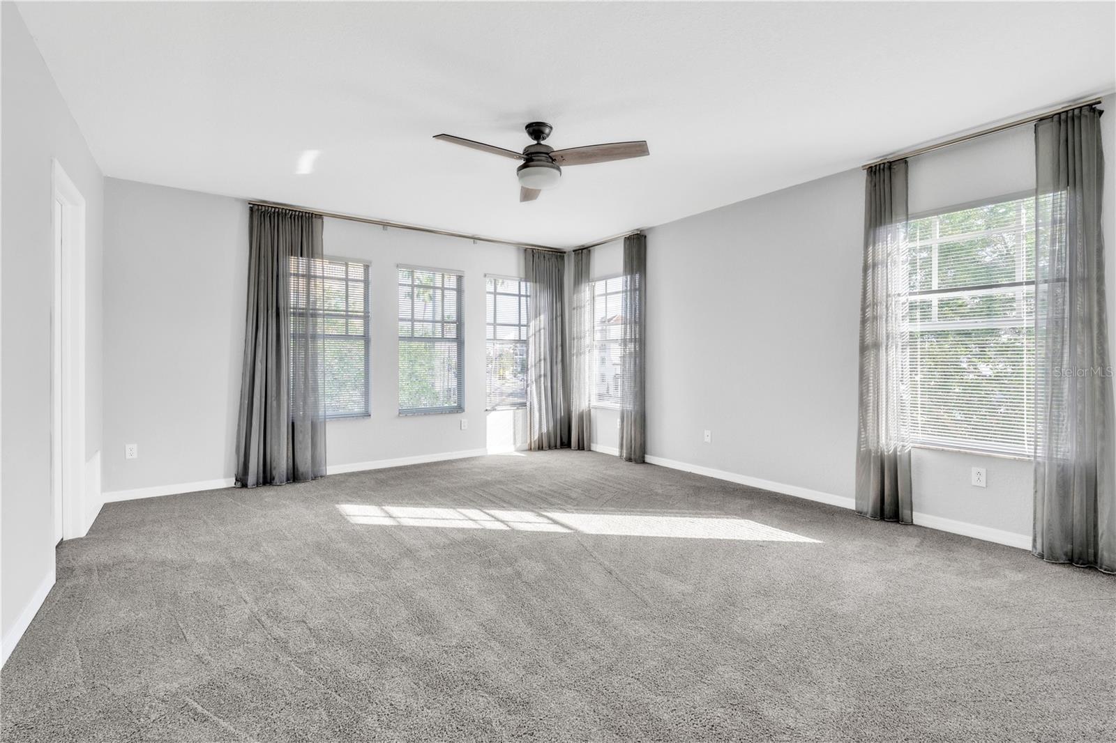 Image 17 of 31 For 113 Bosphorous Avenue 5