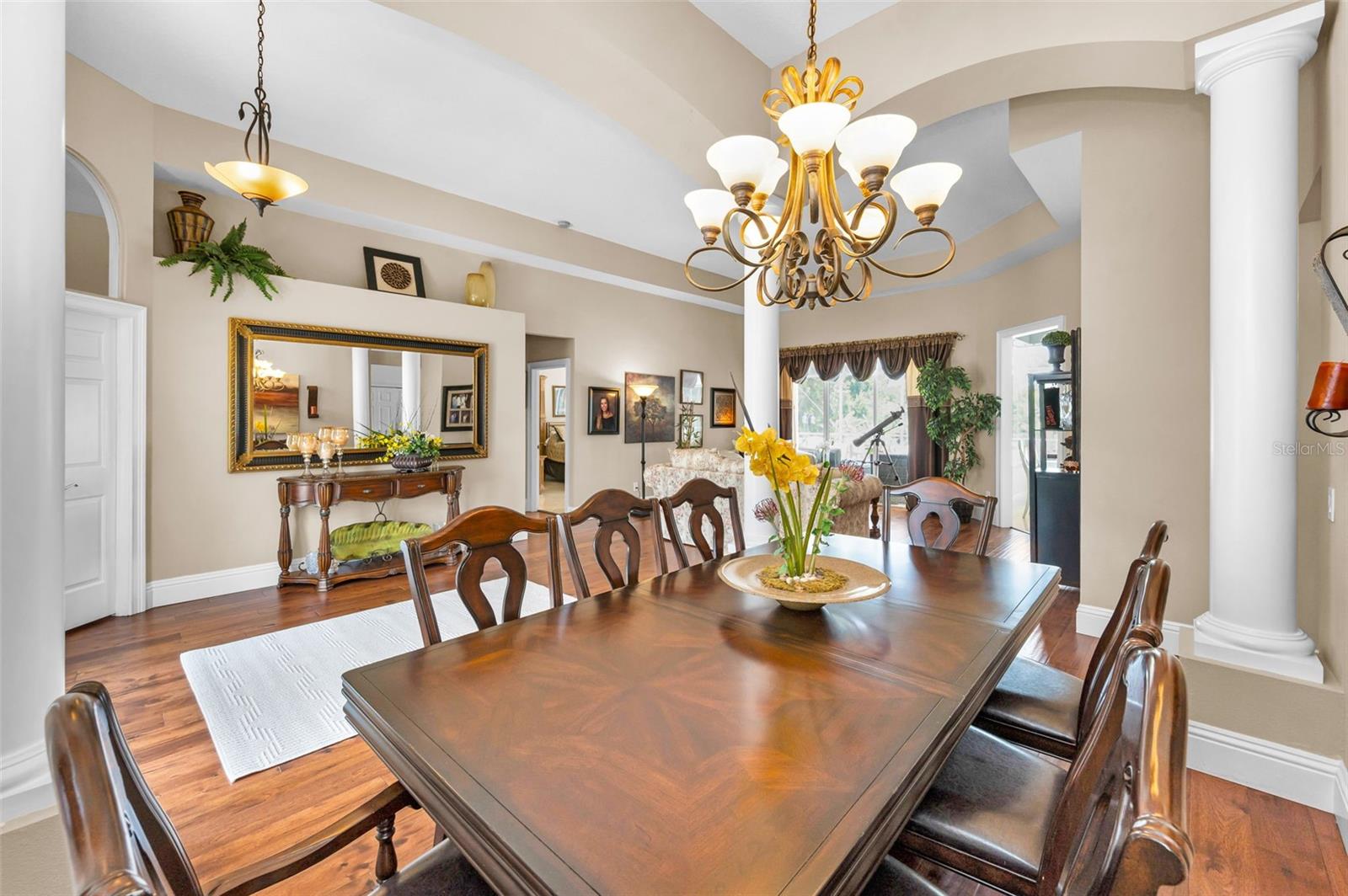 Listing photo id 12 for 9208 Brindlewood Drive
