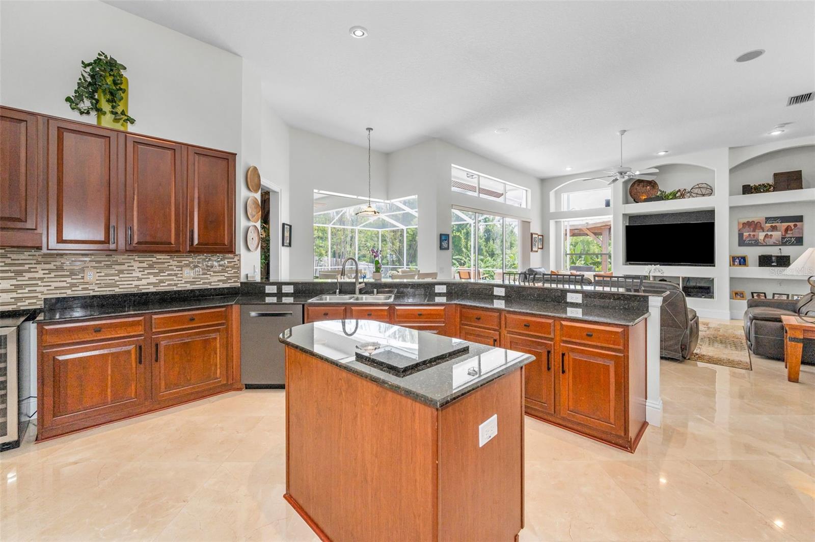 Listing photo id 23 for 9208 Brindlewood Drive