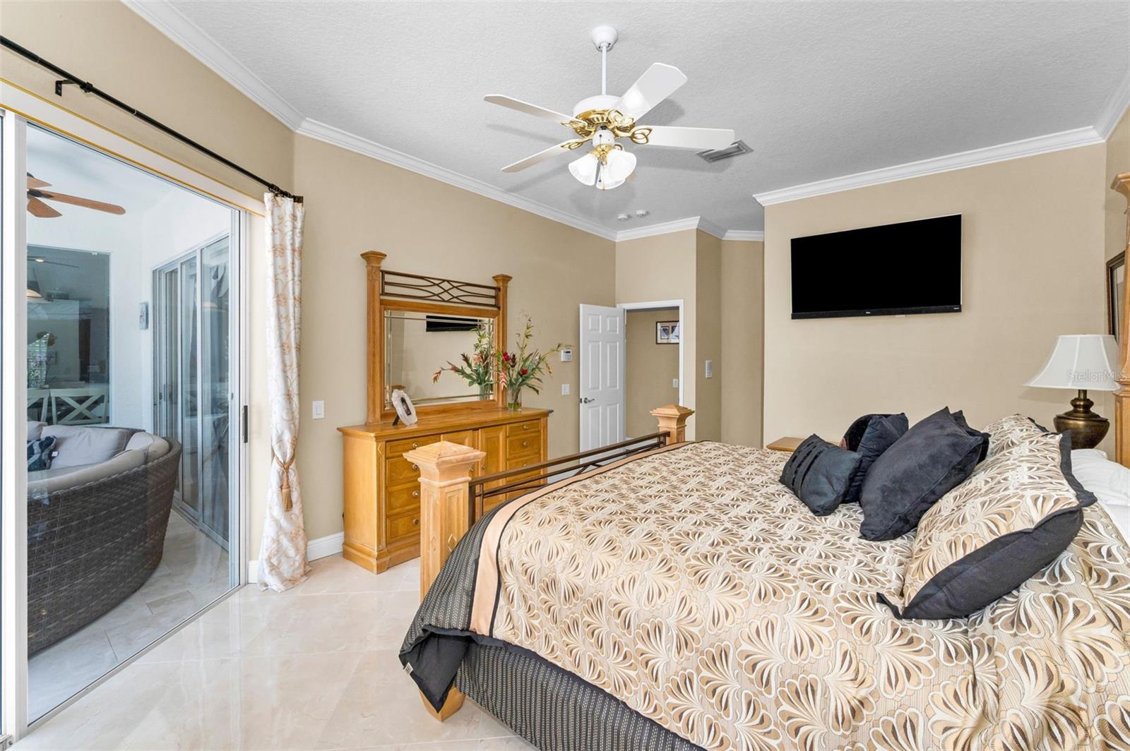 Listing photo id 35 for 9208 Brindlewood Drive