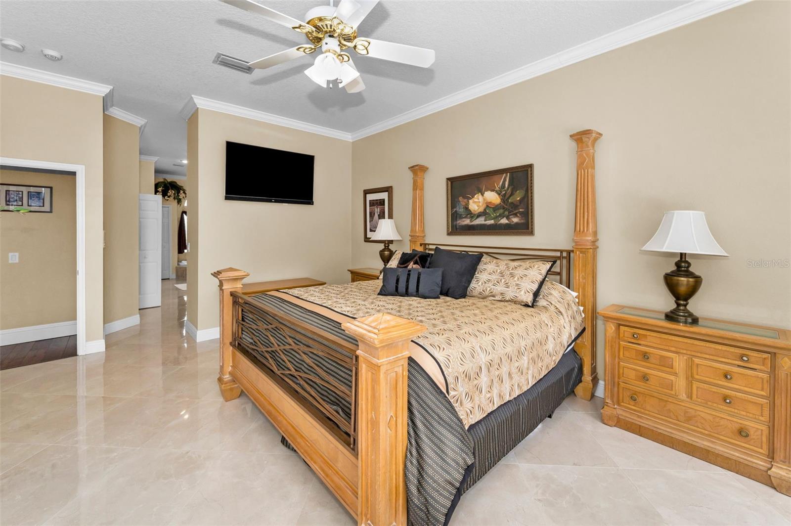 Listing photo id 36 for 9208 Brindlewood Drive