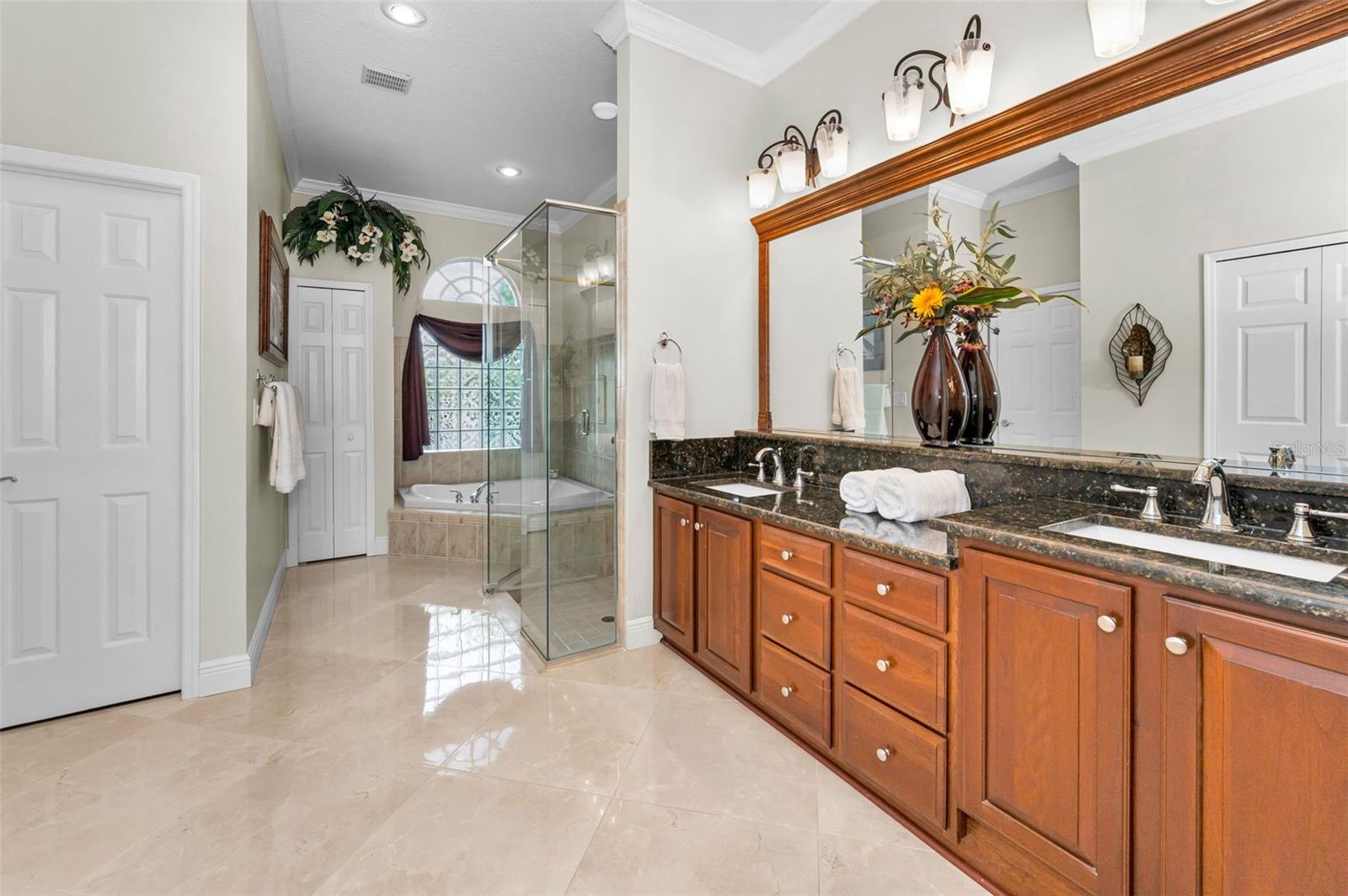 Listing photo id 37 for 9208 Brindlewood Drive