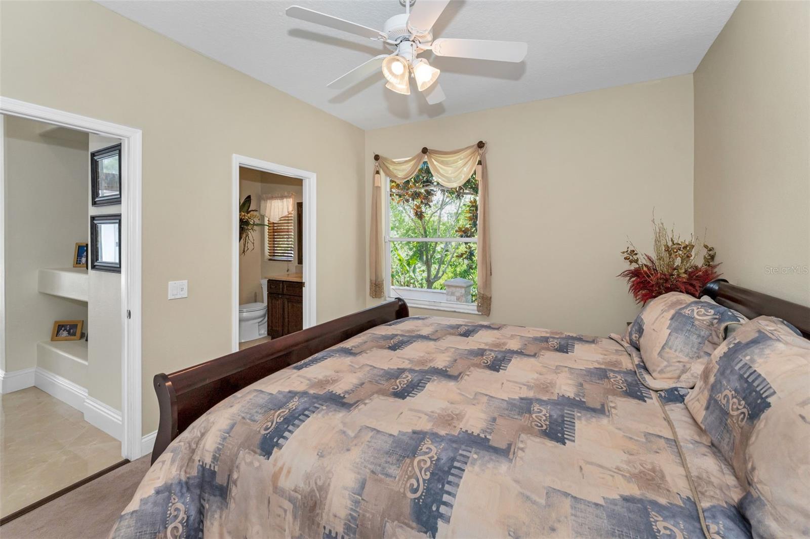 Listing photo id 46 for 9208 Brindlewood Drive