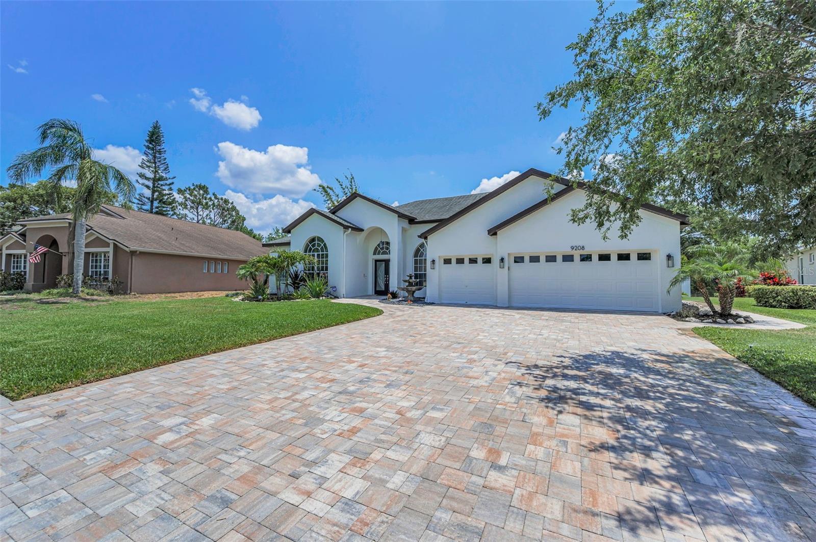 Listing photo id 3 for 9208 Brindlewood Drive
