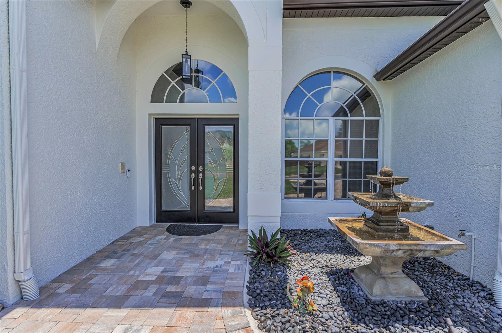 Listing photo id 4 for 9208 Brindlewood Drive