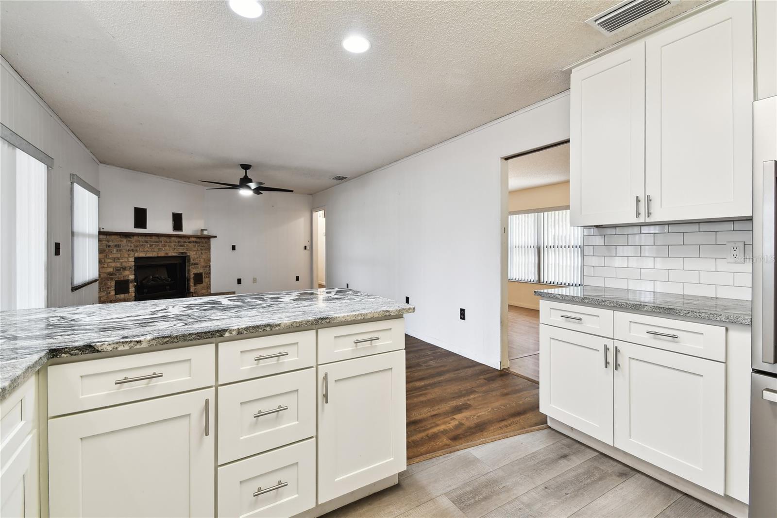 Image 24 of 81 For 1102 Shadowbrook Drive N