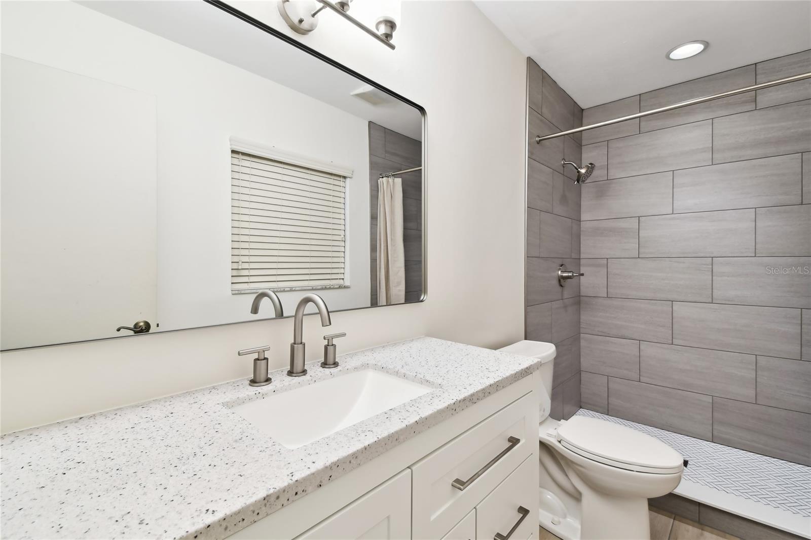 Image 27 of 81 For 1102 Shadowbrook Drive N